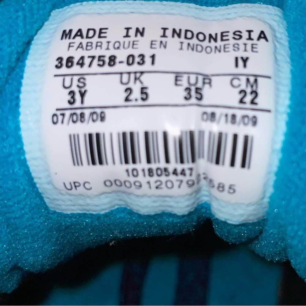 Jordan Flight 45 - Picture 3 of 7